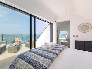 4 Bed in Appledore 56012 - 1
