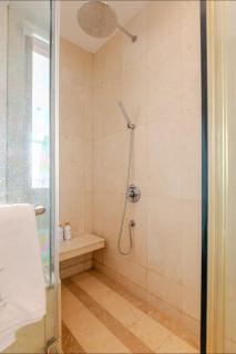 Oakwood Premier Cozmo - 2 Bedroom Exclusive Apartment - Yakarta - 6