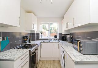 3BR Home - Private Parking - Monthly Discounts - 5