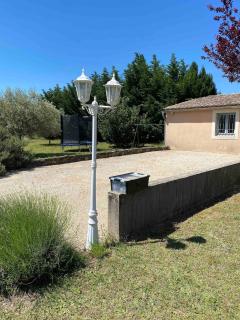 Provencal villa with pool - 8