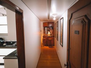 Quarto Privativo à 300m da praia - 2