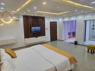Qw5 APARTMENTS AND SUITES - Lekki - 0