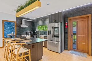 Pocono River front Home near Camelback Poconos - - 4