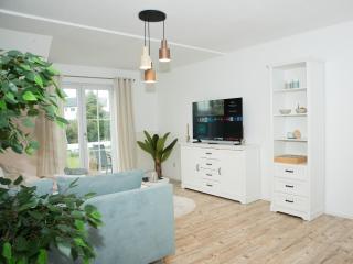 DANESSI-Familie,Balkon,Parkplatz,Top Ausstattung,2 Bäder,Waschmaschine,Spülmaschine,Arbeitsplatz-Perfekt für Urlaub und Business mit der Familie - Straßenhaus - 5