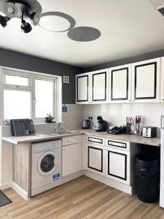 Romford Town House - 4-5 Bedroom - Goodmayes - 7