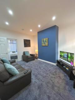 Ideal 3 bed pay-as-you-stay home in Wigan sleeps 6 - Wigan - 4