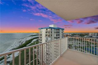 Private Balcony, Ocean View, Steps to the Beach - Sunsets & Sanddollars - Roelens - Fort Myers Beach - 7