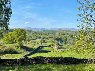 Lovely Two Bed Cottage in North Kendal - 1