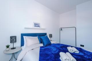 Sleeps 8, Free Parking, Stunning 3Bed in Salford, Available For Long Stays - Manchester - 3