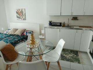 Dagaly Apartment Free Parking in garage - Budapest - 9