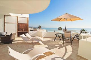 Large Beachfront Apartment - Estepona - 8