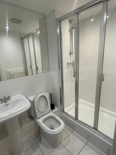 Urban Living at Its Best Stylish 4-Bed Flat with Gym, Underground Parking , Prime Location, Just 2 Minutes from Borough Market & Tube - Londra - 8