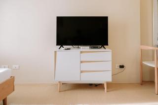 Travelers Favorite Cozy Spot - 9