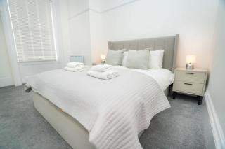 The Cheltenham Suites - Elegant 1 Bed Apartment - 9
