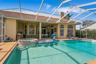 6BR Family Escape-Pool Sport Courts Game Room - 4