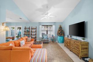 Beach House - Paradise Palace by Panhandle Getaways - Panama City Beach - 8