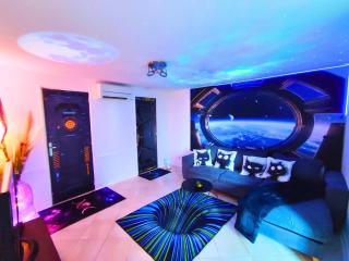 Space House & Surprise - Disneyland & Paris - Chalifert - 6