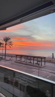 Primera linea de mar con párquing y piscina - Segur de Calafell - 3