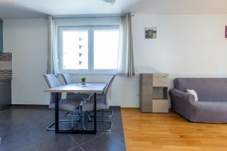 Bruno one bedroom apartment with parking - 4