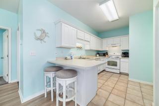 Charming Condo Steps from the Beach & Lagoon! - Gulf Shores - 7