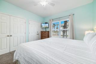 Charming Condo Steps from the Beach & Lagoon! - Gulf Shores - 2