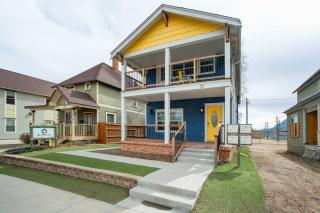 Modern Slate Stylish Loft w Private Balcony - 7