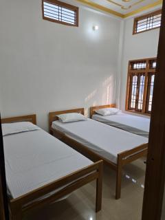 Aarna Guesthouse - Varanasi - 1