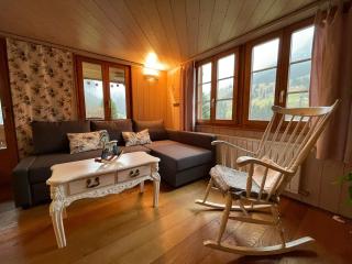 Bijoux mit Blick auf Blüemlisalp - 4