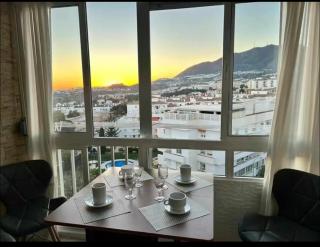 Precioso apartamento en Benalmádena, piscinas, recep 24 horas - 0