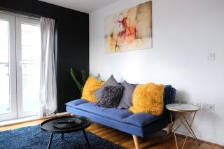 Lord Street Apartment with Free Parking & WiFi- Salford Uni, Victoria Station, AO Arena - Manchester - 1