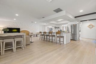 Waterfront Oasis Htd Pool PuttPutt Bocce Ball - 1