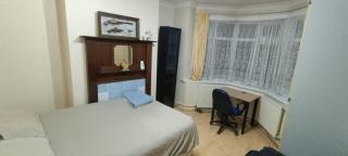 Pembroke - Edgware - 3