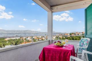 Spacious & Charming Apartment 128 m2 with Sea View - Supetar - 0