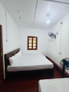 Una Star Guest House - 6