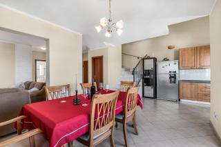 Spacious & Charming Apartment 128 m2 with Sea View - 1