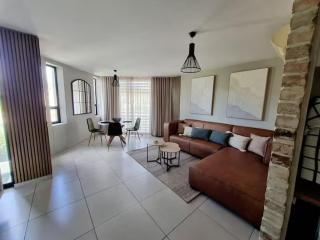 Modern Flat - 9