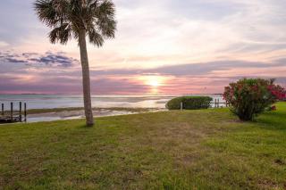 Relax in a Private 4BR Oasis Pool Fire Pit & BBQ - Sarasota - 6