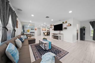 Sweet Pink House 3 Bed 2 Bath Riviera Beach - Riviera Beach - 9