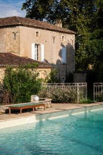 Château la Gineste - Castle and Vineyard - 9