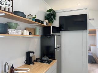 The Abb Tiny Home - - 8