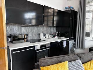 Nottingham City Centre 3 Bed Luxury Apartment - 2