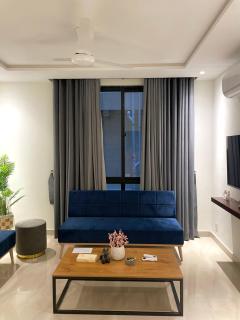 Zameen Aurum Luxury Apartments Gulberg 3 Mirhaa homes -1 - Lahore - 3
