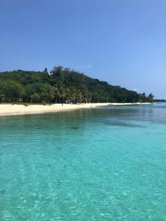 Whispering Palms - Absolute Beachfront Villas - Port Vila - 5