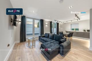 PREMIUM DEALS l LAST-MINUTE ESCAPE l 1 X SUPER KING BED AND 3 SINGLE BEDS l WEMBLEY STADIUM LOCATION, FREE PARKING, SLEEPS 8 l Elevate Living Estates Short Lets & Serviced Apartments Wembley - 4