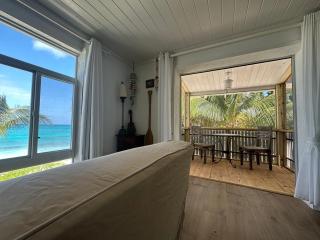 Beach'nBarefoot (Love Beach) - nestled on the beach - 0