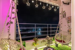 Jacuzzi & Big Screen By Buddies Home - 4