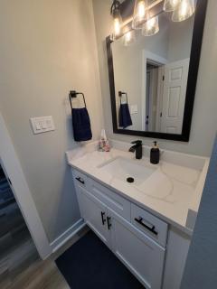 Cozy & Spacious Private Home - Houston - 8