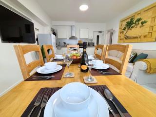 Brighton Coastal Bliss - 3 bedroom Ap for big families and group up to 10 - Nuneaton - 0