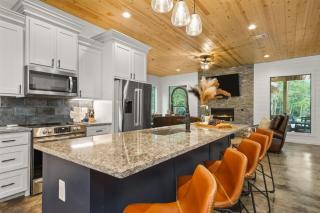 The Grinning Bear - 9