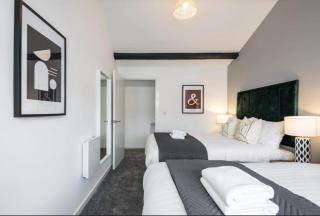 91 Roscoe by Elite - Liverpool - 7